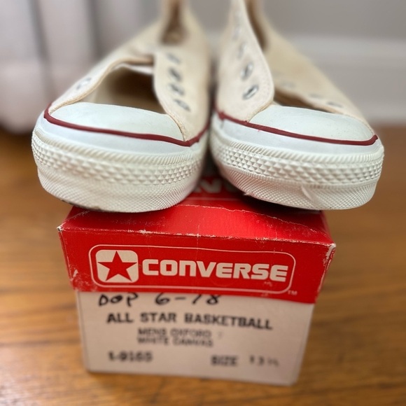Vintage Converse All stars USA Made 1978 Oxford Basketball White Canvas 13.5. main image 9